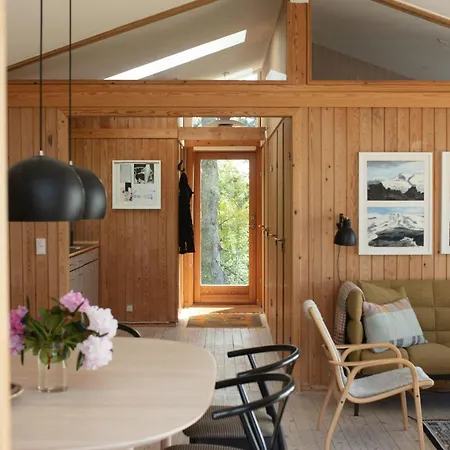 Vakantiehuis Unique 60s Gem In Veddinge Hills